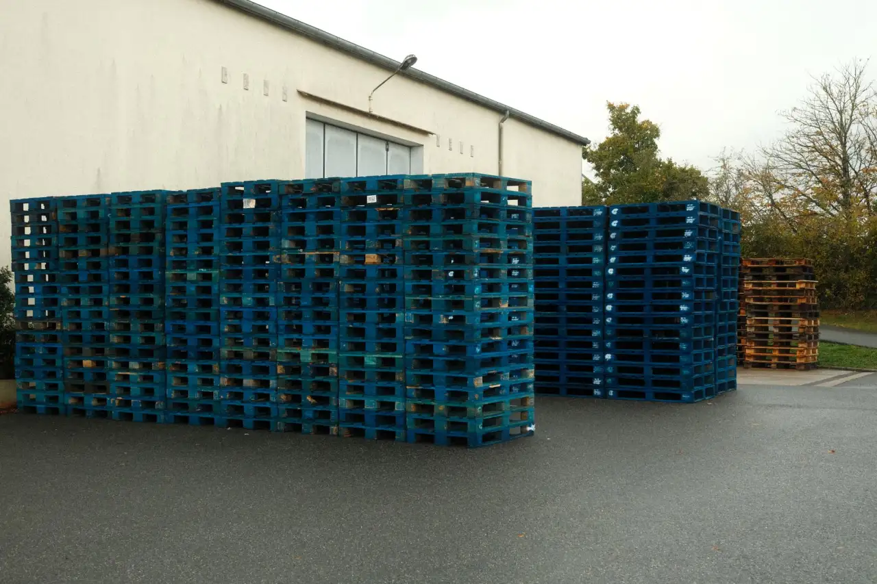 学校食堂托管运营中的食品安全风险点与标准化管控实践