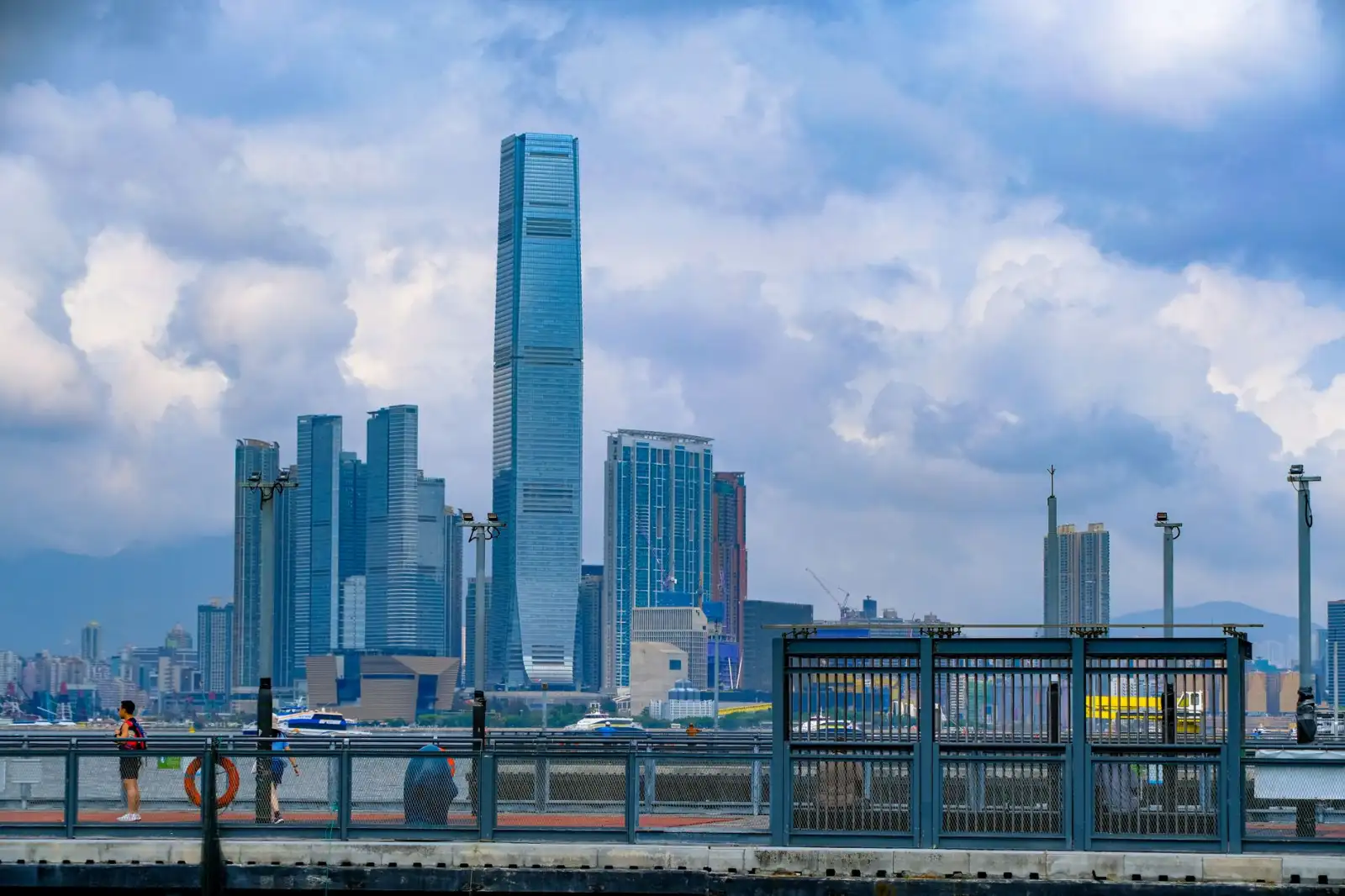 2025年广西食堂托管运营标准体系建设的实践要点