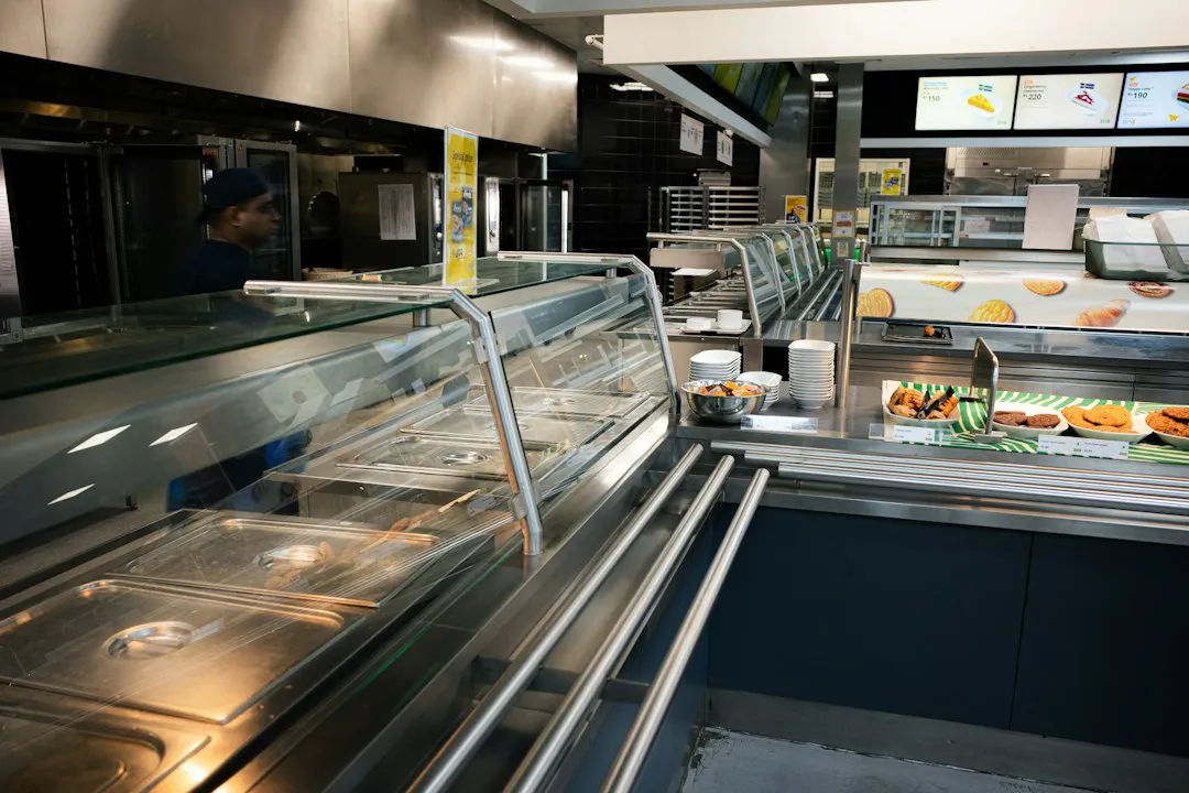 餐饮管理公司如何通过标准化食堂运营体系提升企事业单位就餐满意度正文配图 2